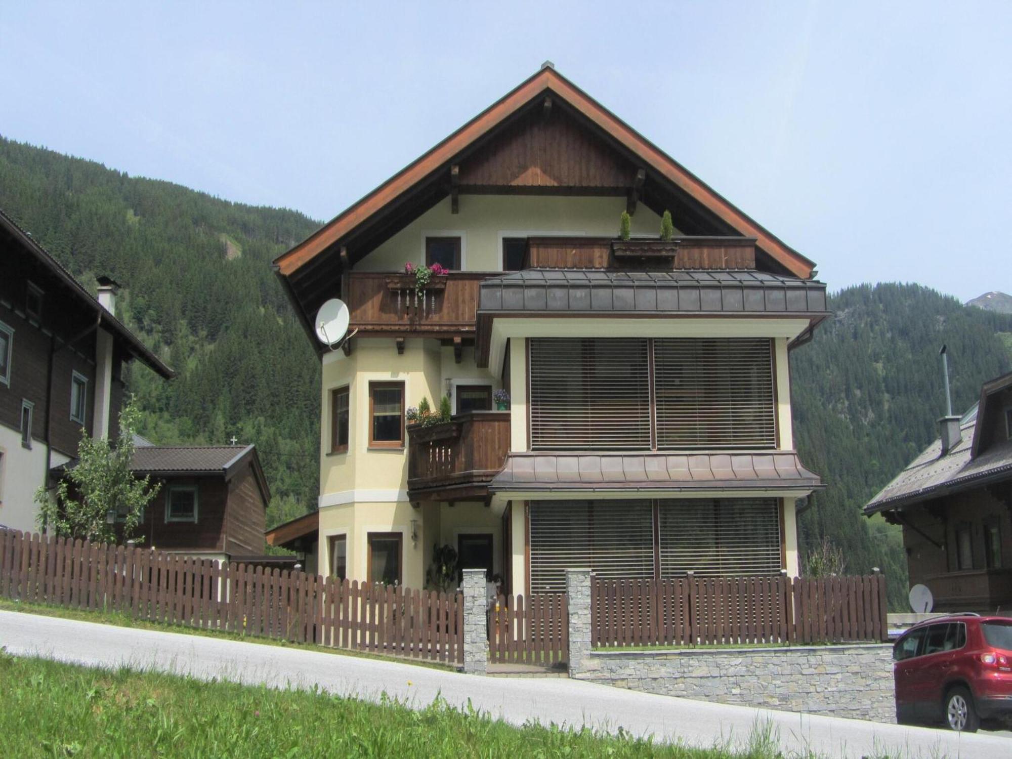 Appartement Flat In Krimml With A Balcony Extérieur photo